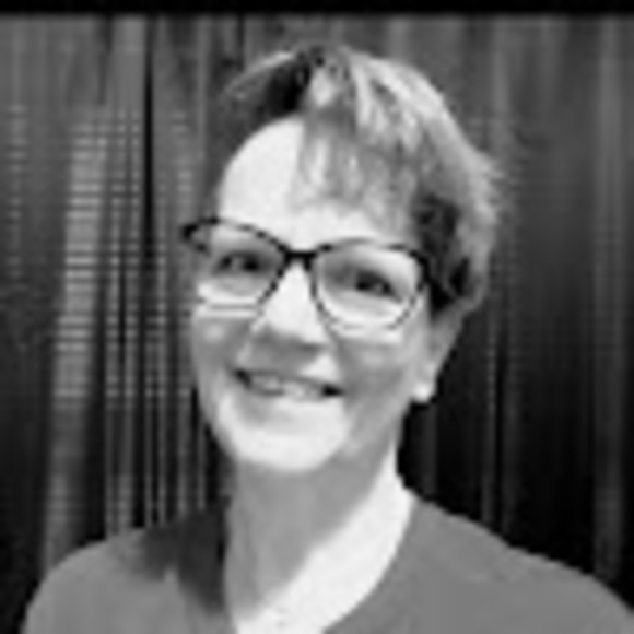 Meet your Posher, Serena - Picture 2 of 4